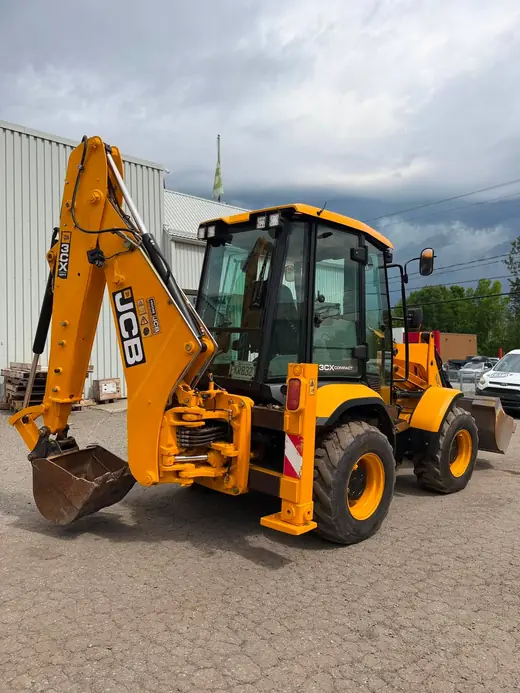 2016 backhoe loader listing photo 11